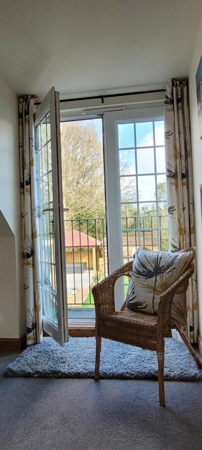 Ha'Penny Acre Bed & Breakfast Sherfield English Dış mekan fotoğraf
