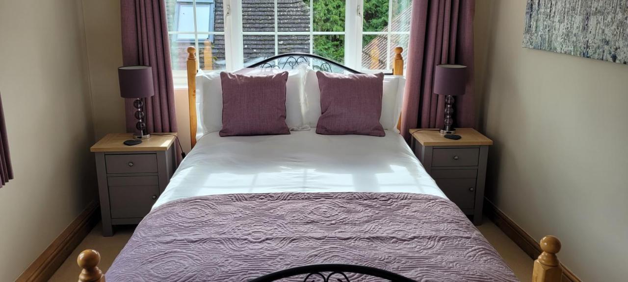 Ha'Penny Acre Bed & Breakfast Sherfield English Dış mekan fotoğraf