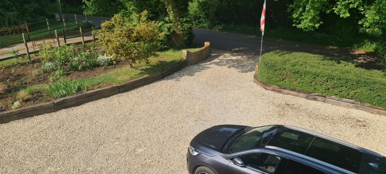 Ha'Penny Acre Bed & Breakfast Sherfield English Dış mekan fotoğraf